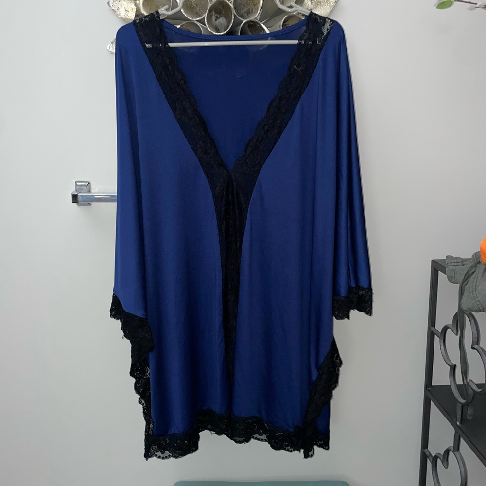 Elegant Blue Lace Trim Sleepwear
